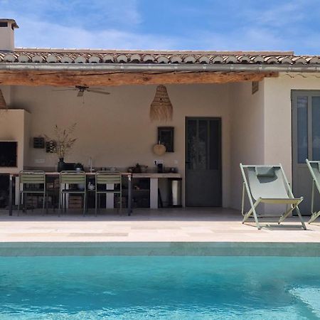 Appartement Dans Un Mas Provencal Renove Saint-Hilaire-d'Ozilhan Ngoại thất bức ảnh
