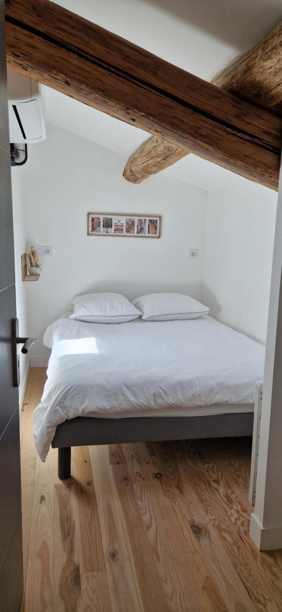 Appartement Dans Un Mas Provencal Renove Saint-Hilaire-d'Ozilhan Ngoại thất bức ảnh