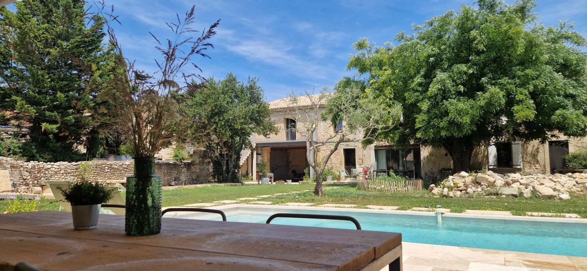 Appartement Dans Un Mas Provencal Renove Saint-Hilaire-d'Ozilhan Ngoại thất bức ảnh